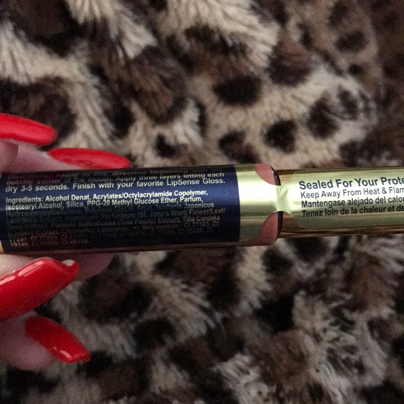 Lipsense - Picture 3 of 3